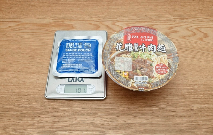 台酒花雕酸菜牛肉麵商品照片,相簿第 3 張