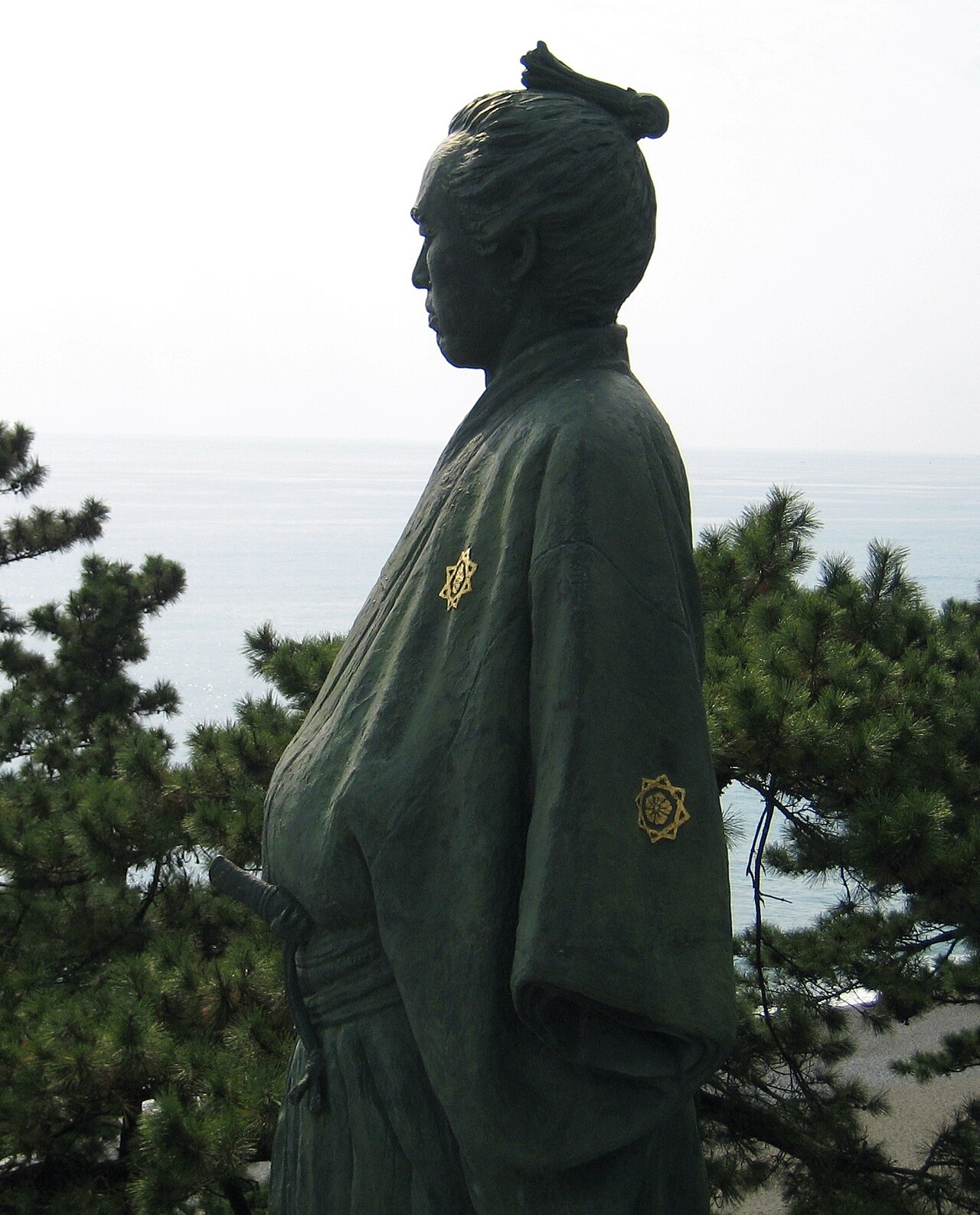 高知桂濱的坂本龍馬像