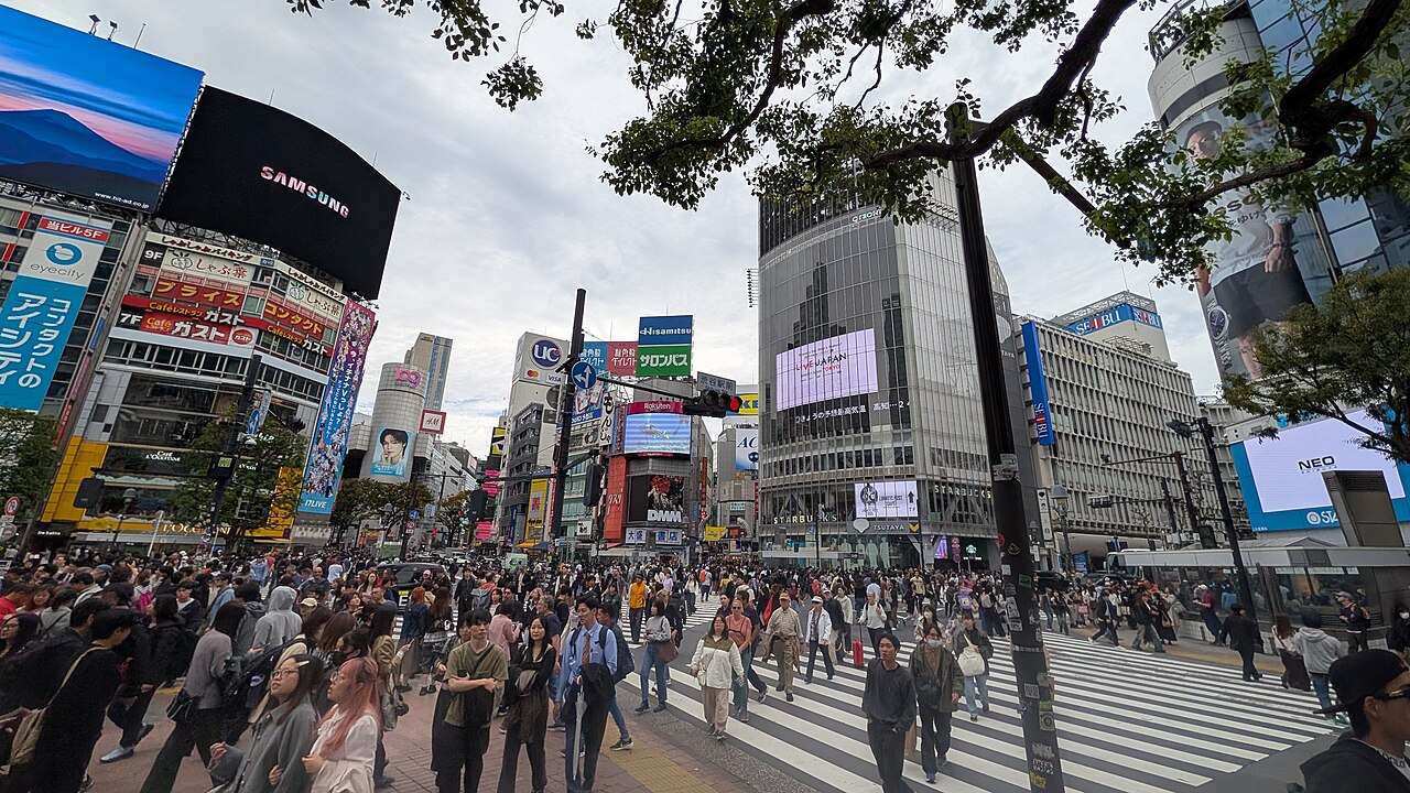東京澀谷十字路口與街區人潮