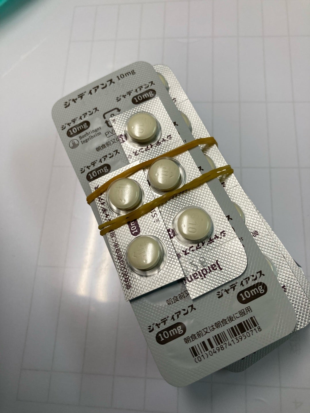 日本 Jardiance 10 mg 舊版 PTP 與藥錠個人實物照片