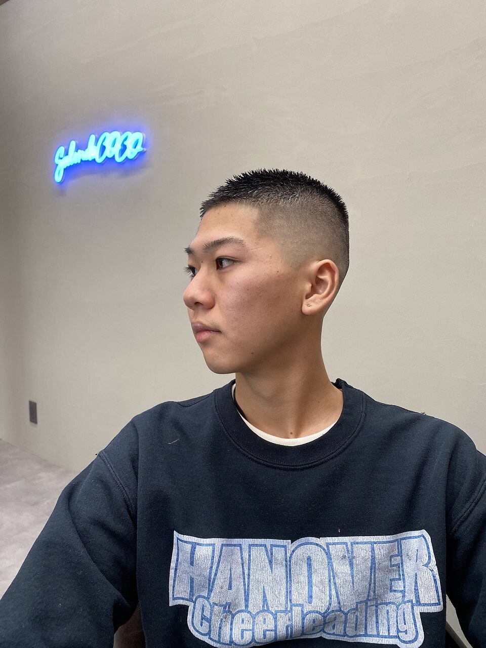 平頭搭配漸層:兩側與後頸由短往上過渡