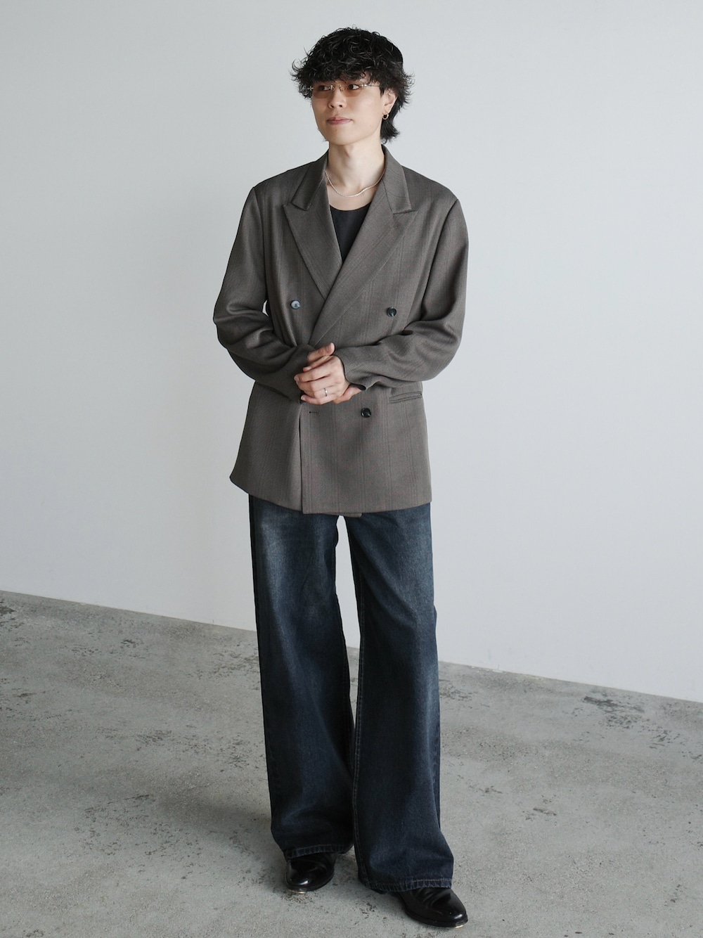 WEAR 日本男裝實穿，展示西裝外套的另一組搭配
