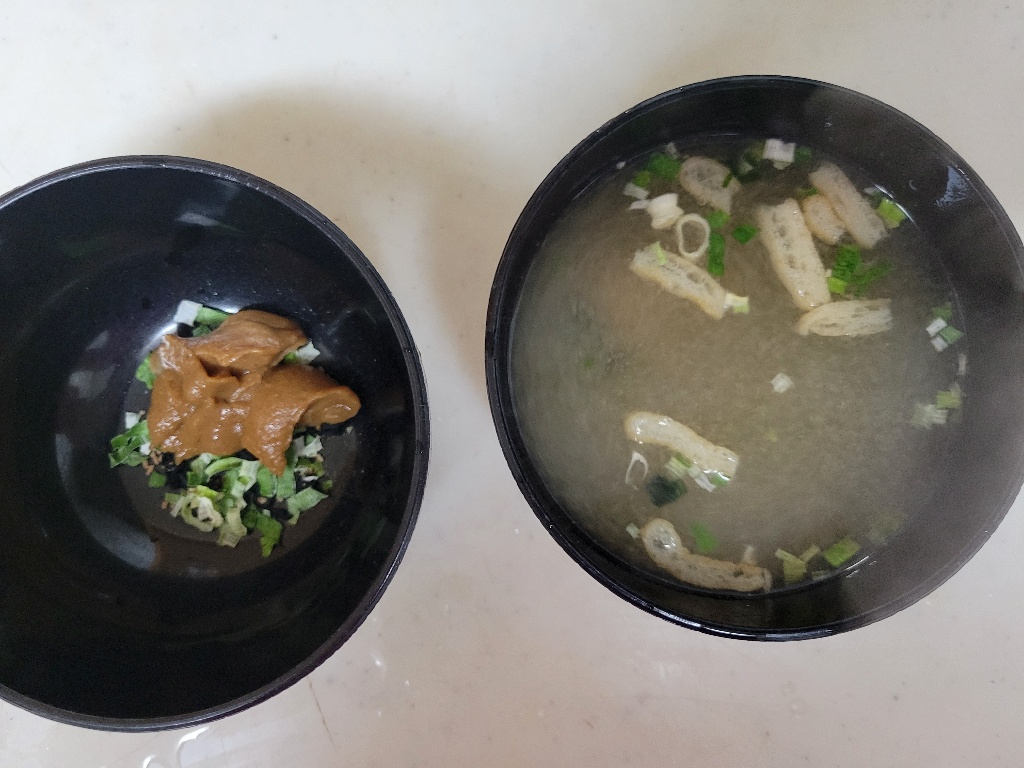 TOPVALU 減鹽合わせみそ24食四款味噌湯沖泡後