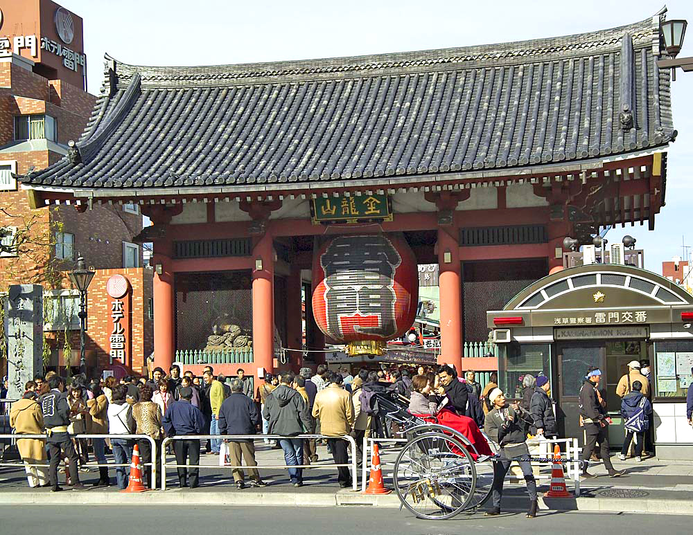 淺草寺雷門與大型紅燈籠